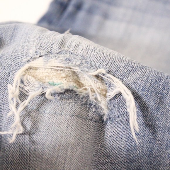 *Hollister Lace Embroidering Medium Wash Skinny Jeans - Picture 4 of 5